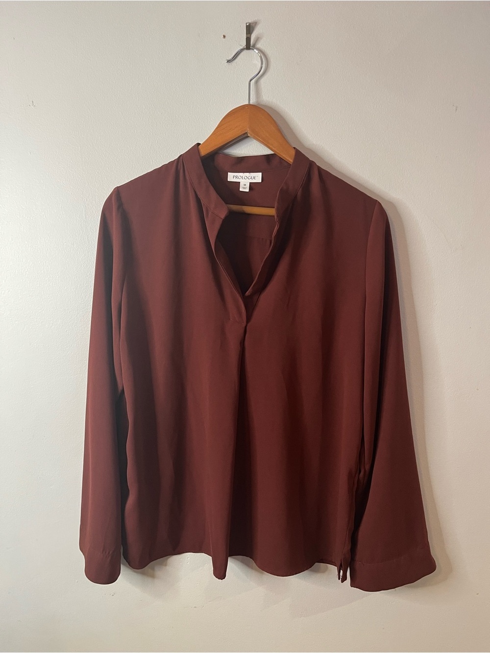 Prologue Blouse Women's Long-Sleeve V-Neck in Deep Rust M